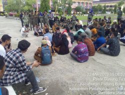 Pengurus Pusat Gerakan Mahasiswa Padang Lawas utara (PP-GEMA PALUTA) Melakukan Unjuk Rasa di Kantor Bupati Padang Lawas Utara
